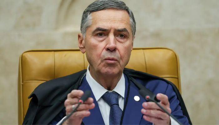  Barroso diz que regulação das redes se tornou imprescindível no país 